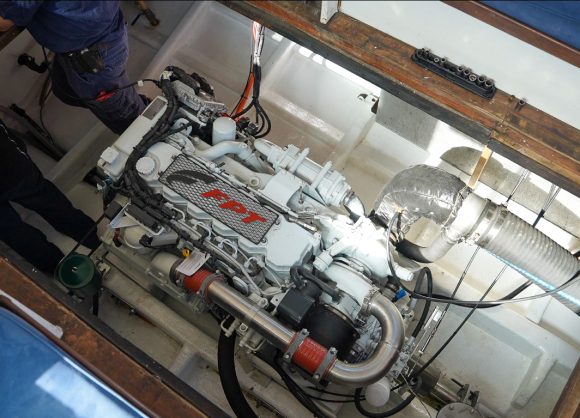 Randell 41 repower from a Detroit 6V92 to a FPT NEF 570 EVO marine engine