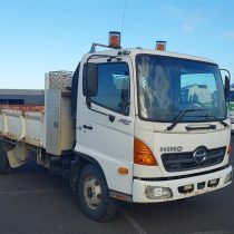 2004 Hino FC Tip Truck for sale