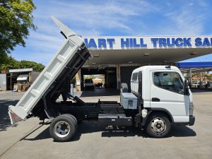 Mitsubishi Fuso truck servicing and repairs in Perth