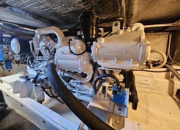 Keywest 15 repower from CAT 3176 to FPT C90 620 marine engines