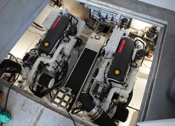 Precision 50: Detroit 6V92 to FPT Cursor 9 650 marine engine repower