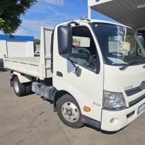 2017 Hino 300 616 Tip truck for sale